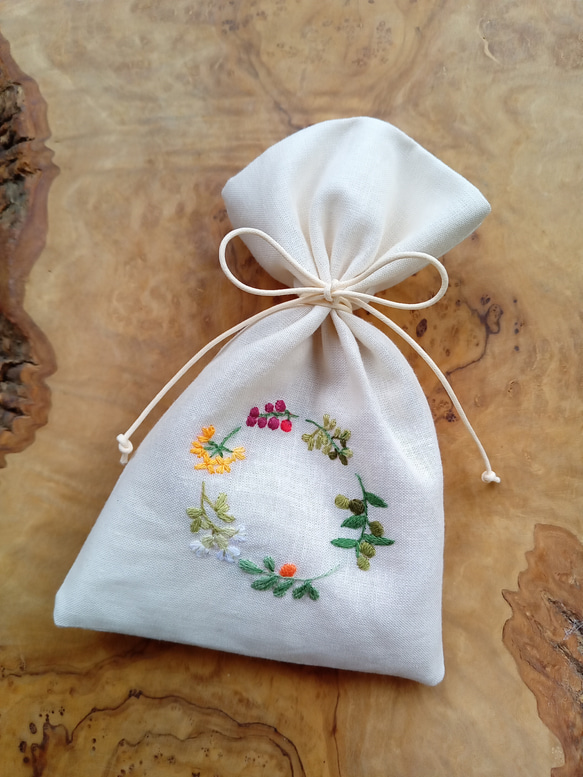 手刺繍❇ラベンダー・サシェ その他インテリア雑貨 Lavender 〜森の