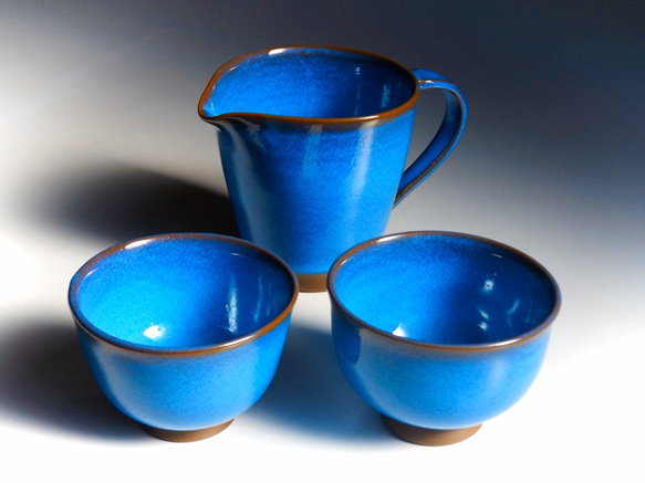 天藍色茶具 第1張的照片