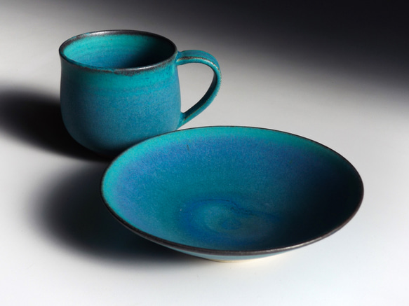 綠松石杯子和碟子 第2張的照片