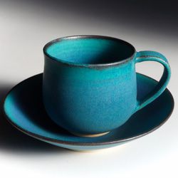 綠松石杯子和碟子 第1張的照片