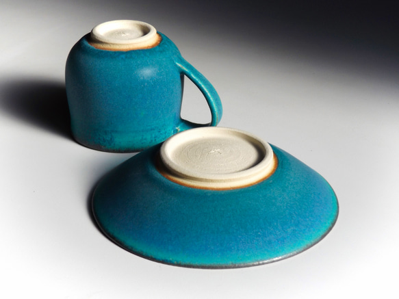 綠松石杯子和碟子 第3張的照片