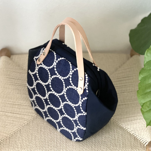 ⚮̈ミナペルホネン tambourine navy まるっこニュームバッグ 口金 