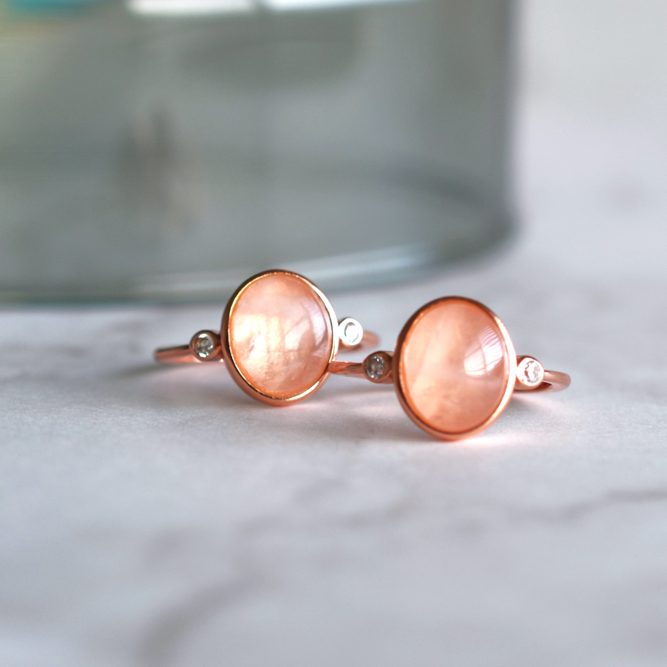 【残り3・フリーサイズ】大粒　ローズクォーツ　カボション　ピンクゴールドリング（指輪）