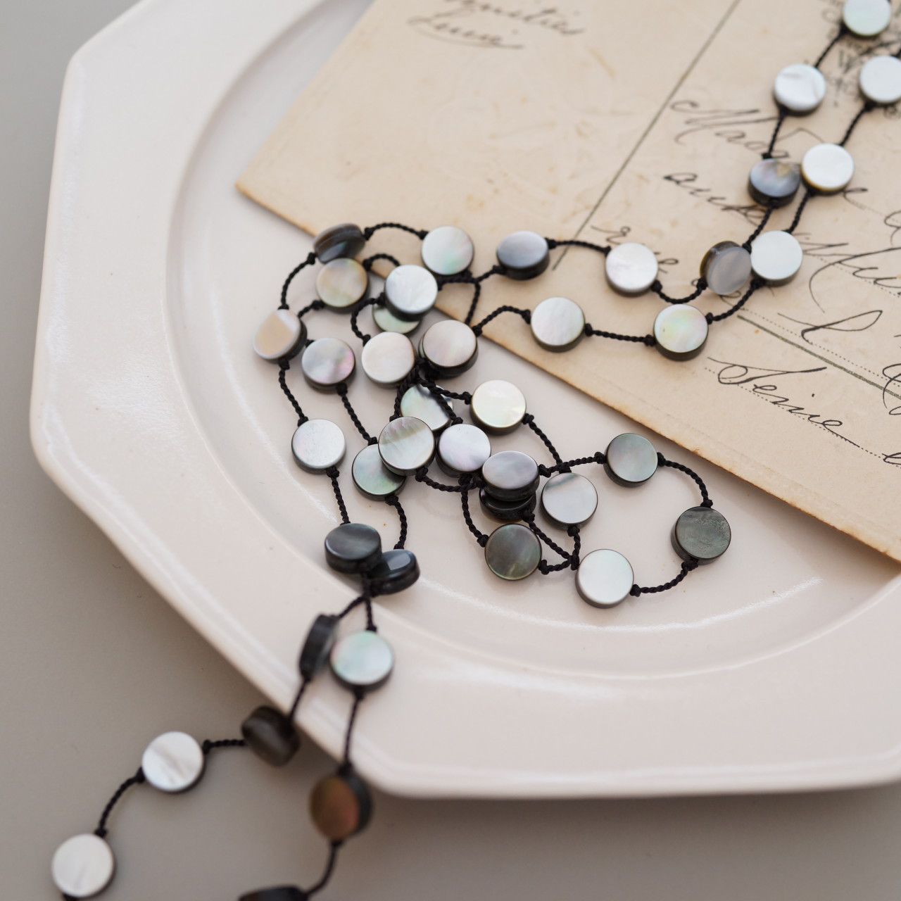 long necklace silk ブラックシェル