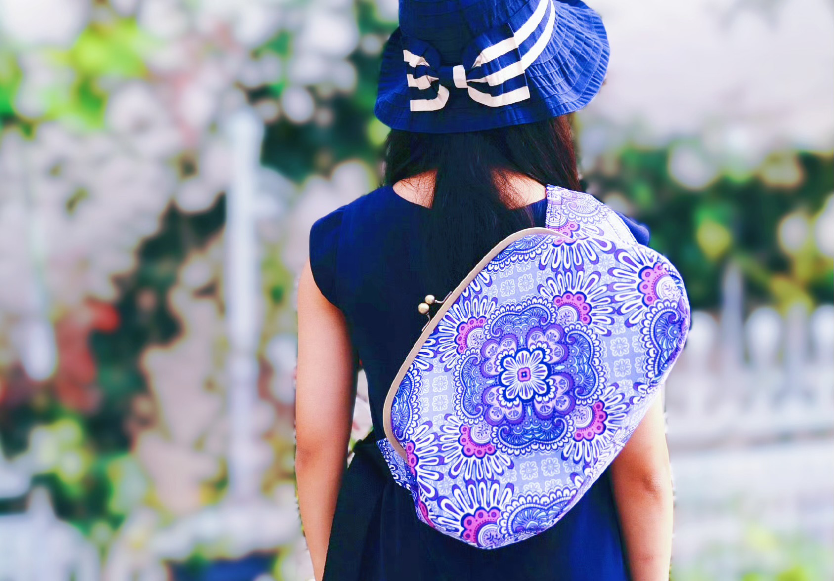 肩紐幅広5cm☆軽量☆肩こりしない☆ビッグサイズがま口ボディバッグ☆レディース☆メンズ☆斜め掛け☆軽いバッグ☆紫むらさき