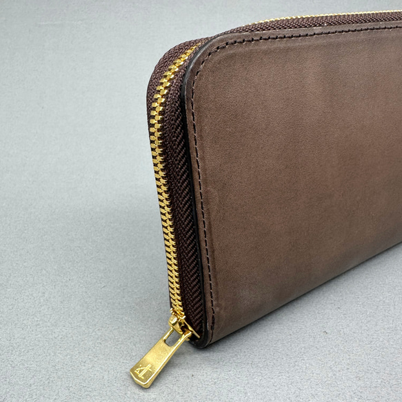 イタリアTempest社のレザーを使用したラウンドファスナー　コインケース：ファスナータイプ 不良の類では御座いません