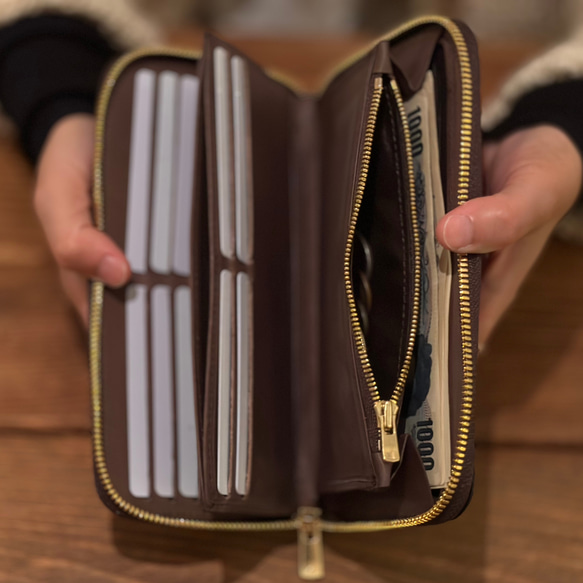 イタリアTempest社のレザーを使用したラウンドファスナー　コインケース：ファスナータイプ 不良の類では御座いません