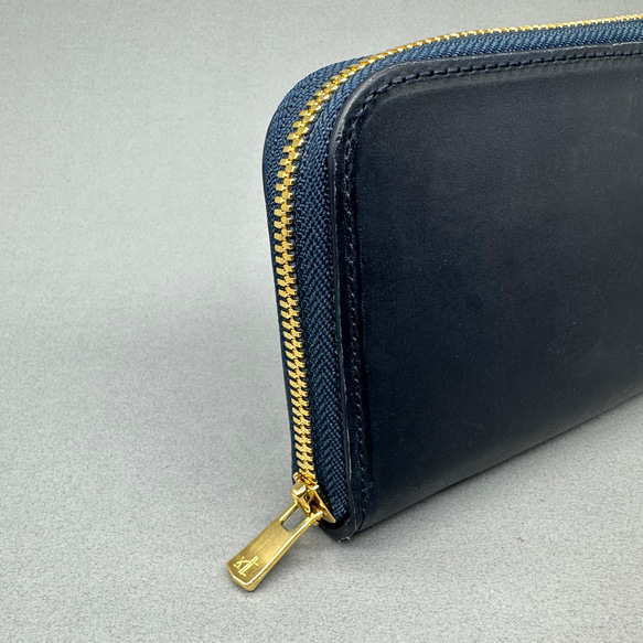 イタリアTempest社のレザーを使用したラウンドファスナー　コインケース：ファスナータイプ 不良の類では御座いません