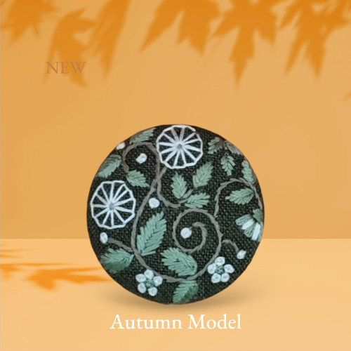 手刺繍ブローチ・ヘアゴム こっくり秋色《つる草模様》×カーキーG