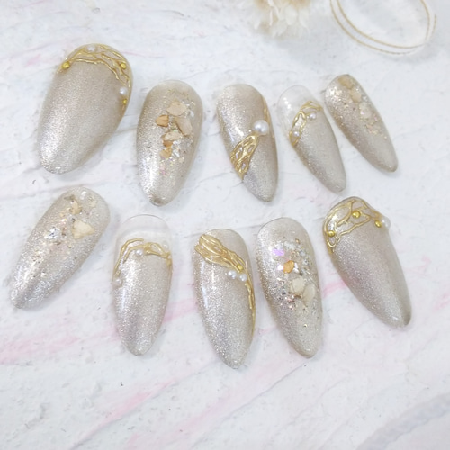 シャンパンゴールド【キラキラ輝くマグネットネイル】お呼ばれネイル  