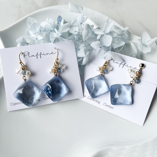 水色系　ビジュー　ピアス　ハンドメイド　イヤリング変更可 涼しげブルーのスクエアピアス ※イヤリング変更可 ピアス（フック