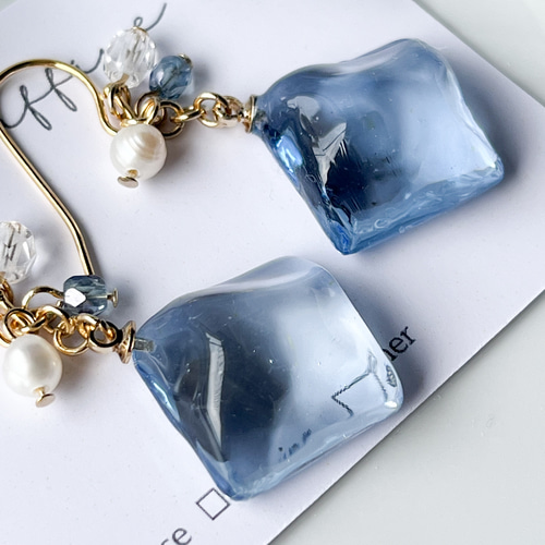 涼しげブルーのスクエアピアス ※イヤリング変更可 ピアス（フック