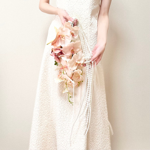 完成品】パールxピンク胡蝶蘭ブーケ／花束 結婚式 前撮り ブーケ fleur