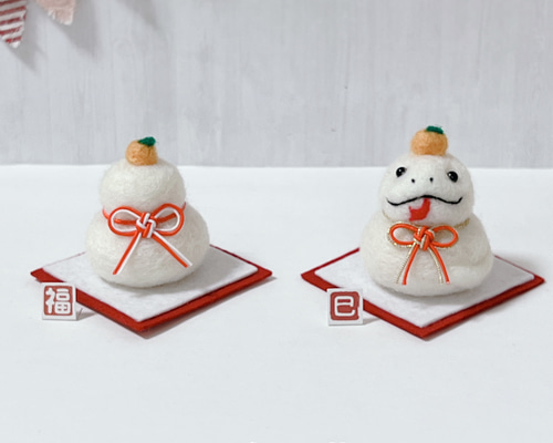 すみっコぐらし　お正月ぬいぐるみ　受注　巳年　へび年　鏡餅　かがみもち　たぴおか すみっコぐらし お正月ぬいぐるみ／サンエックスネットショップ