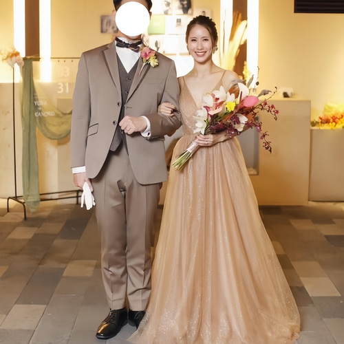 実例写真！カラードレス カーキ色 Vネックドレス キラキラグリッター  