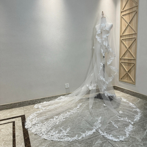 送料無料！ベール 繊細な花レース ヘアアクセス ロングトレーン  