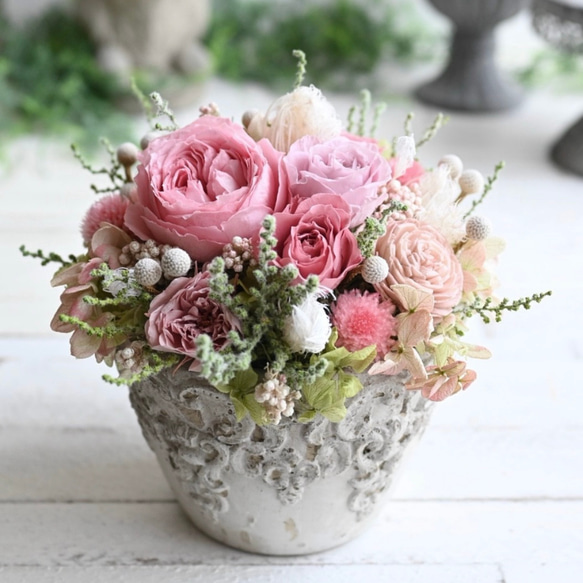 ローズフラワーガーデン＊コーラルピンク お部屋に作る薔薇のお庭のアレンジメント　プリザーブドフラワー 1枚目の画像