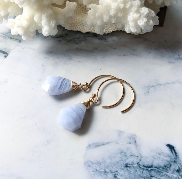 K14gf】ブルーレースアゲートのひとつぶピアス(イヤリング