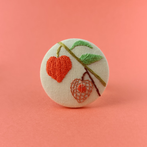 鬼灯の刺繍ブローチ ブローチ かなちゃん手刺繍工房 通販