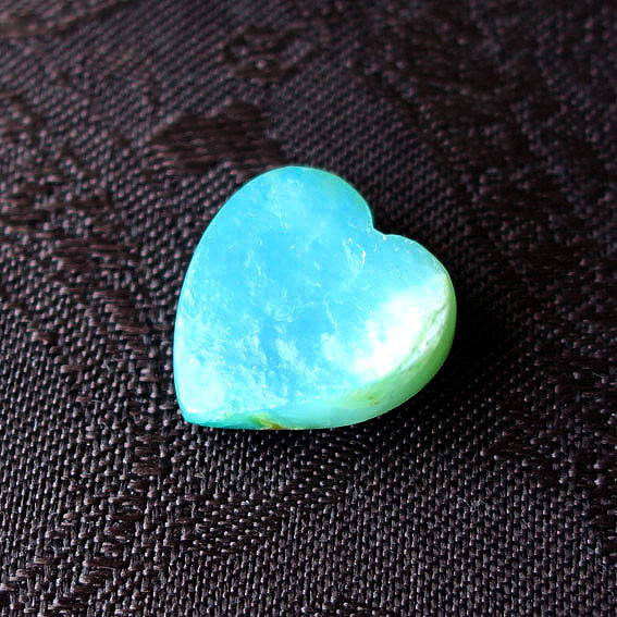 10月の誕生石 ブルーオパール ハート 約18mm｜ハンドメイド素材 × 晴れやかブルー2025