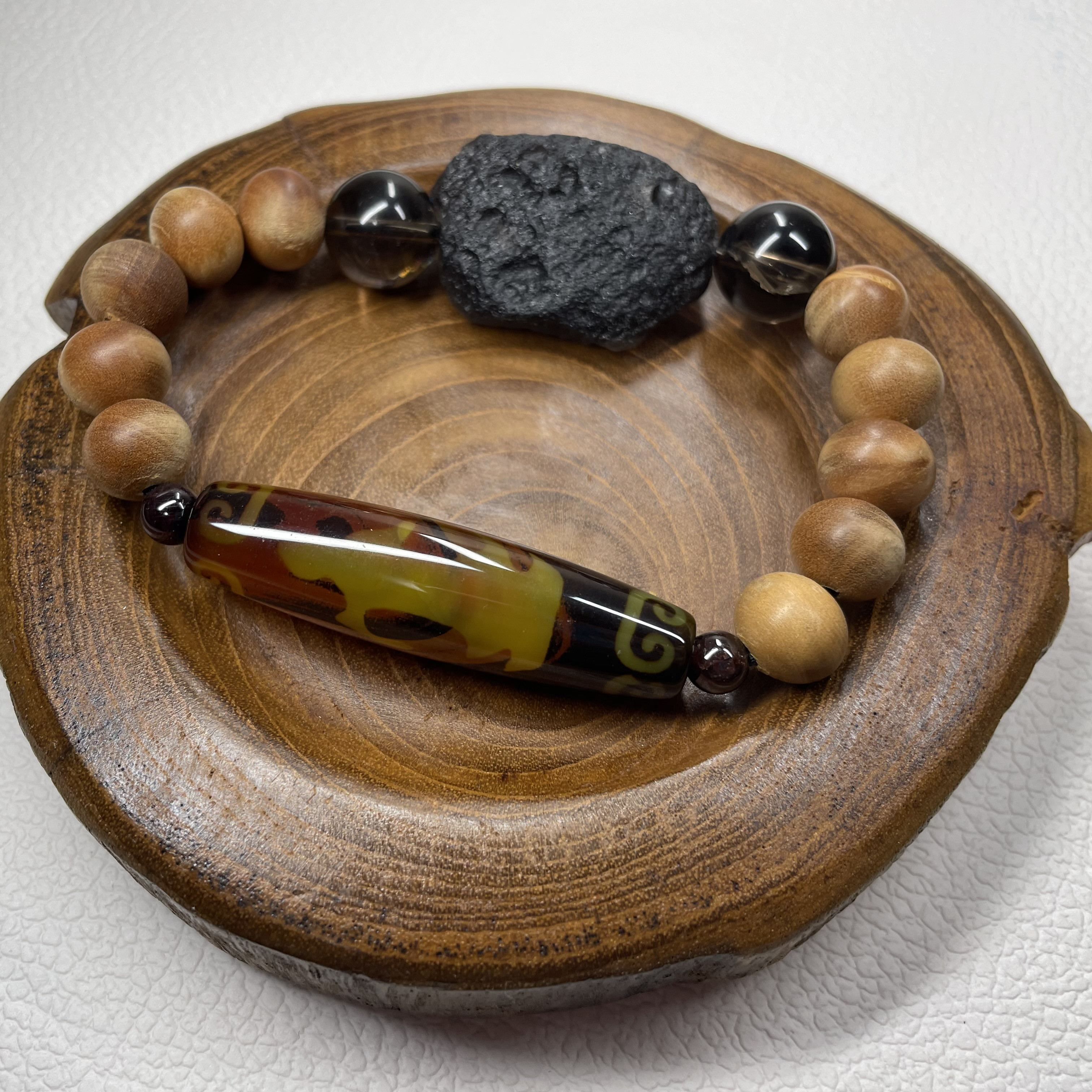 【内径16〜17】チンターマニストーン　スモーキークォーツ　白檀　日月星天珠　観音天珠　ブレスレット