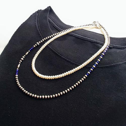 受注制作】4mmナバホパールとラピスラズリのネイティブなデザイン