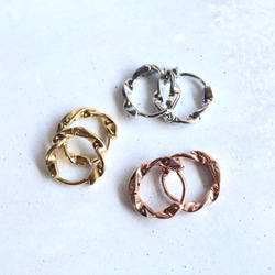 ☆大人気☆小さめ ワンタッチ つけっぱなしOK 錆びないステンレス【mini 中折れツイストフープ 3color】ピアス 14枚目の画像