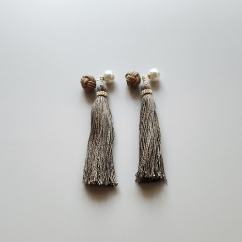 1284】大きめパールビーズとタッセルのピアス 楽天市場】ビーズ