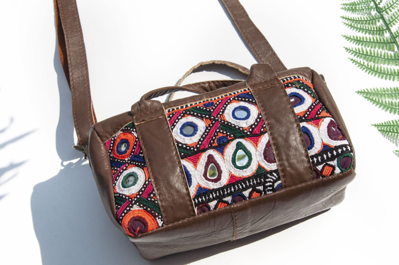 レザー手刺繍古代布クロスボディバッグ/エスニック風サイド