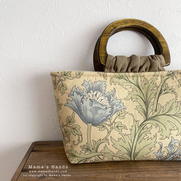 ⭐️已售出3件⭐️ 威廉·莫里斯銀蓮花圖案時尚小號手提包，配木質手柄 第3張的照片