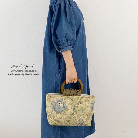 ⭐️已售出3件⭐️ 威廉·莫里斯銀蓮花圖案時尚小號手提包，配木質手柄 第11張的照片