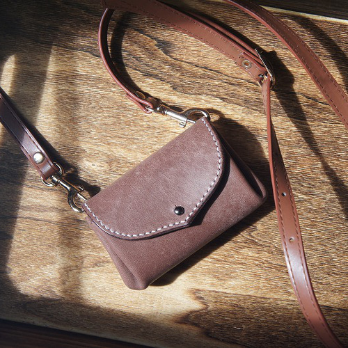 【送料無料】マヤベリーのアコーディオンミニポーチ【ダークブラウン】 送料無料】マヤベリーのアコーディオンミニポーチ【ダーク