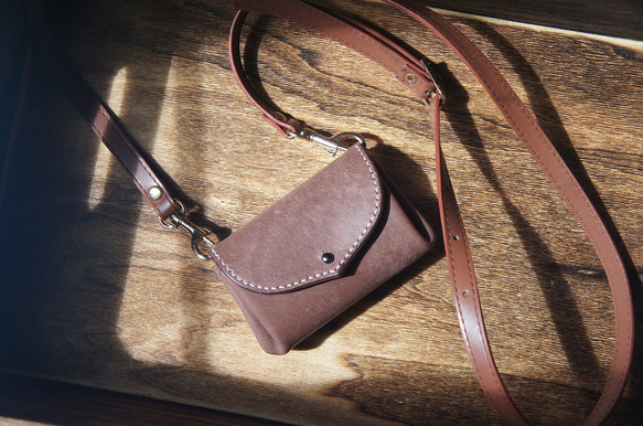 【送料無料】マヤベリーのアコーディオンミニポーチ【ダークブラウン】 送料無料】マヤベリーのアコーディオンミニポーチ【ダーク