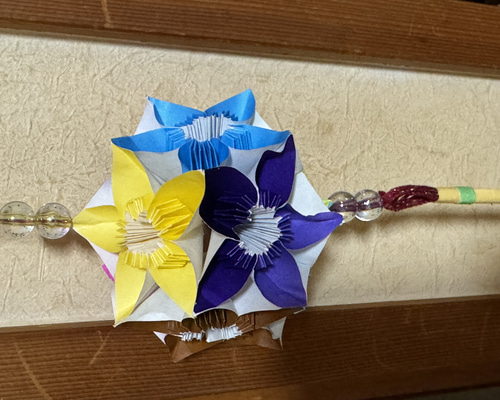 くす玉 ご依頼用ページ ハンドメイド 折り紙 くす玉 50個 極小 - メルカリ