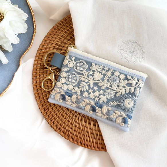 空と雲/チュールレース・インド刺繍×帆布 キーホルダー付きフラット