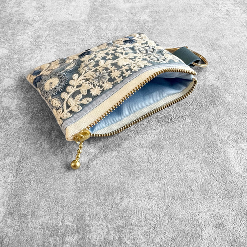 空と雲/チュールレース・インド刺繍×帆布 キーホルダー付きフラット