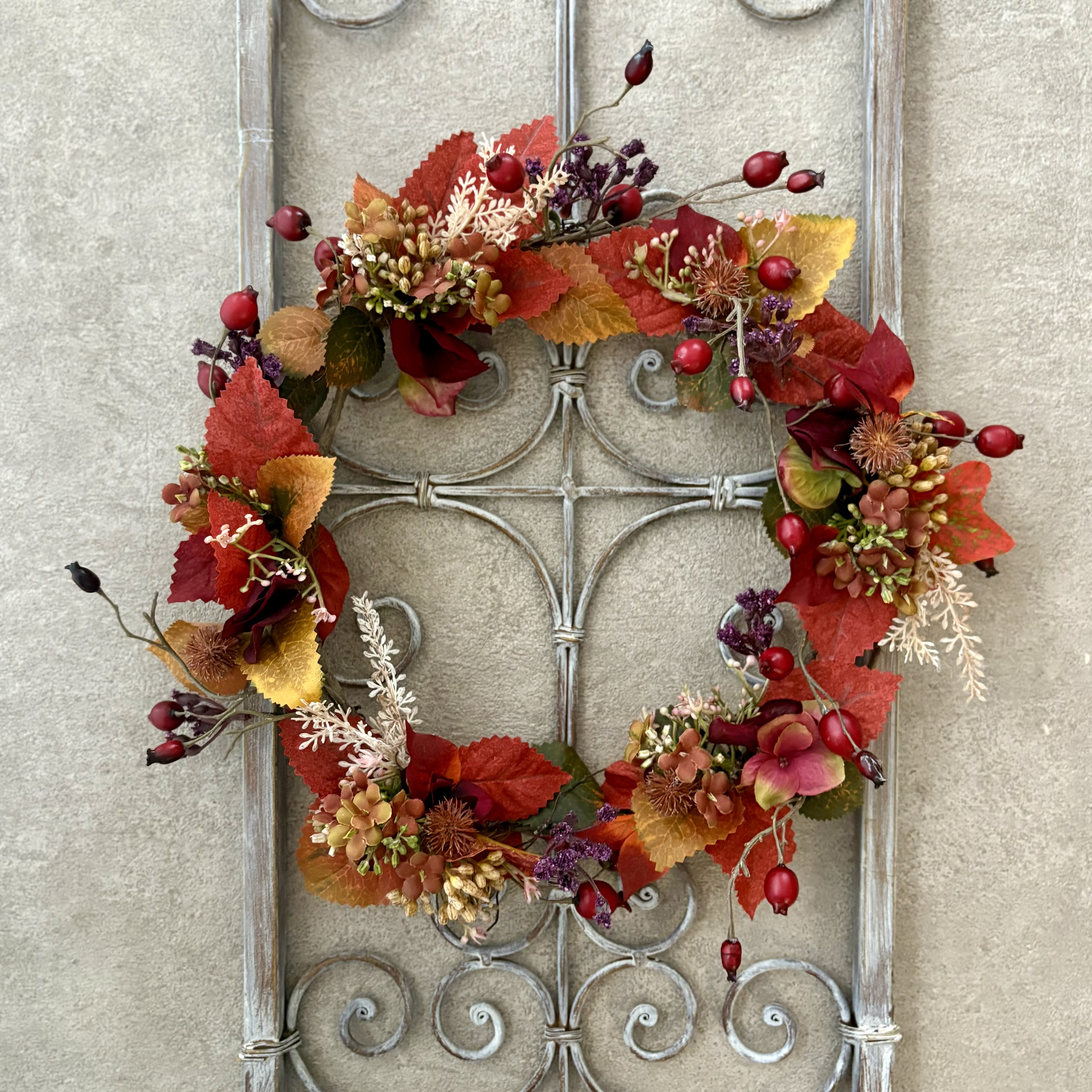 秋リース、ベリーと紅葉のリース、壁飾り、造花　秋色　30㎝　秋限定2025