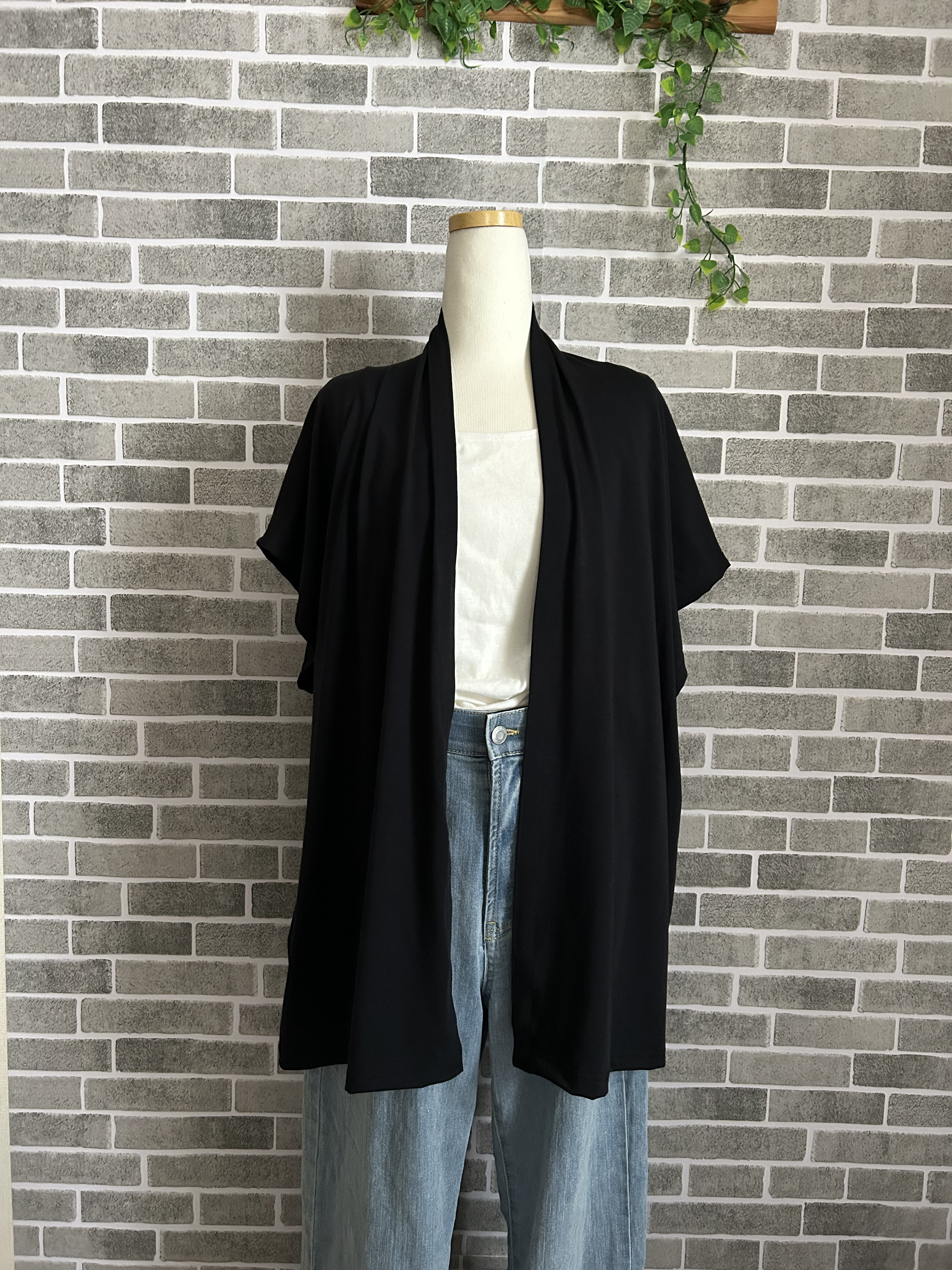 春夏秋肌触り良い黒二ットローブジレカーディガン