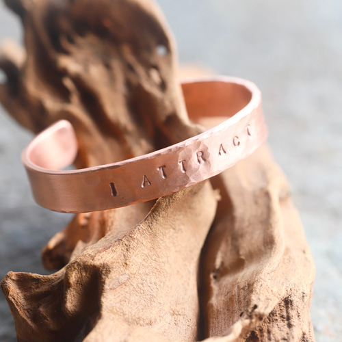 【未使用】スワロフスキーMesmera Attract バングル シルバー attractバングル 未使用】スワロフスキーMesmera Attract バングル