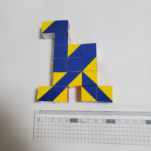 ハンドメイド◇模様作り◇積み木◇知育玩具□ニキ-チン一辺2cm ハンドメイド◇模様作り◇積み木◇知育玩具□ニキ-チン一辺2cm