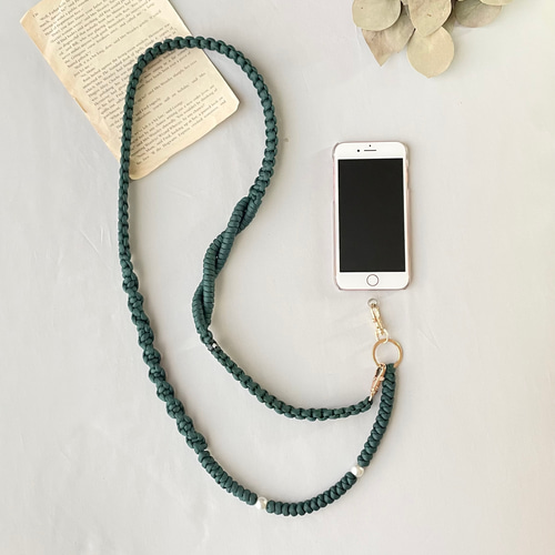 パラコードで作るスマホショルダーストラップ(単色ダークグリーン