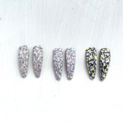 ミナペルホネン生地のトライアングルピン/ちょうちょ/choucho/7cm