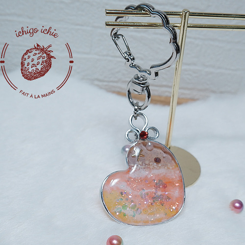 枠から手作り⭐︎夕方の海⭐︎ レジンアートのバッグチャーム シルバー  