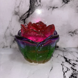 素敵な薔薇の小物入れ 赤いバラの陶器小物入れ 六角形