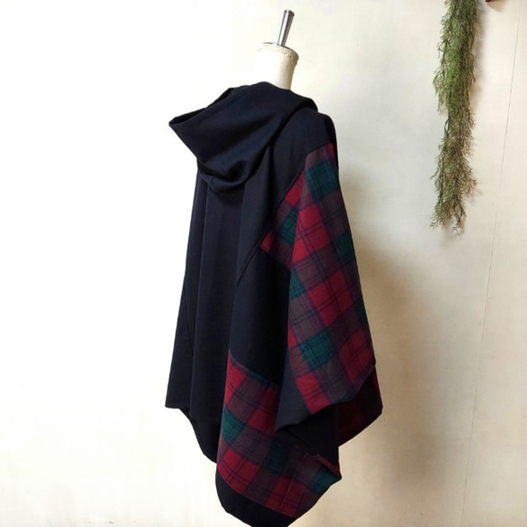 ボルドーチェックのパッチワークポンチョ ～ 良質生地 ジャケット
