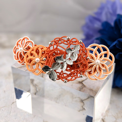 カメオ×引き揃え糸のお花とヴィンテージボタンのバレッタ