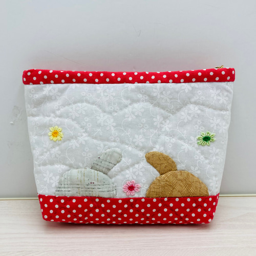 猫ちゃんポーチ❣️ ポーチ さくら手芸 通販 18134408｜Creema(クリーマ)