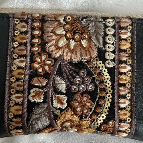 インド刺繍リボンのフェイクレザーミニポーチ ポーチ ume 通販