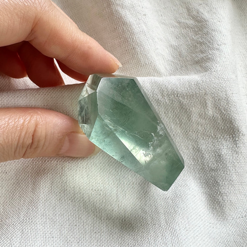 グリーンフローライト タンブル 磨き その他置物 SAKURA STONE 通販