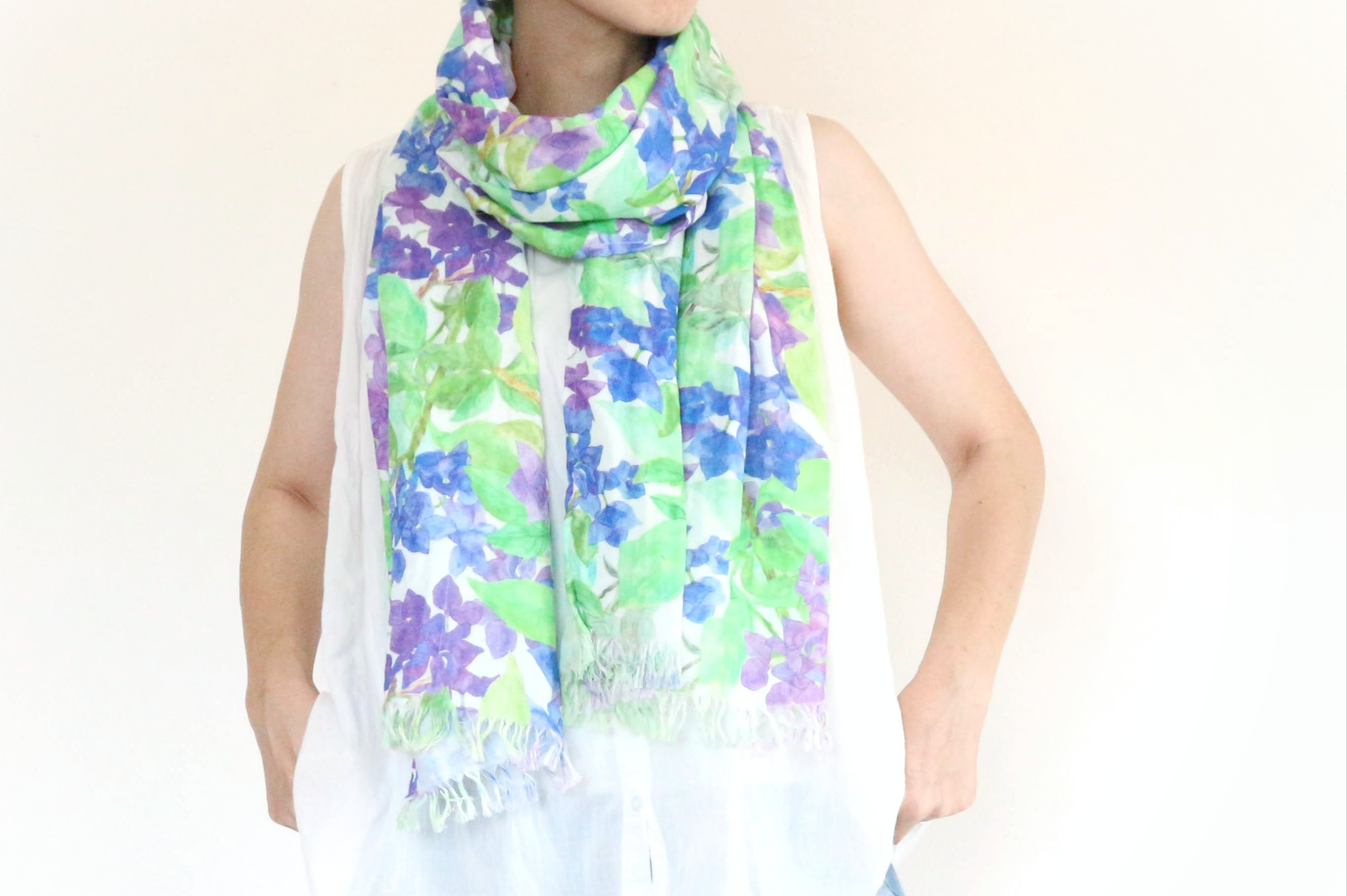 軽やかな紫陽花ストール　　母の日　敬老の日 　ギフト　紫陽花 5,372円